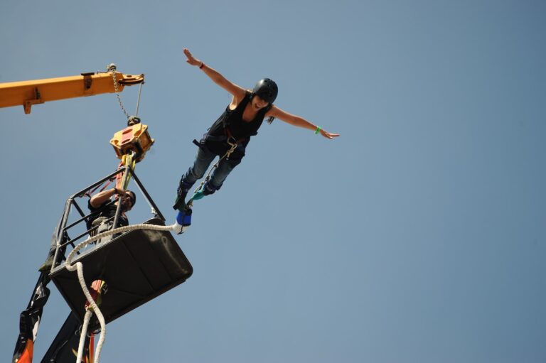 Does Bungee Jumping Hurt Your Neck?