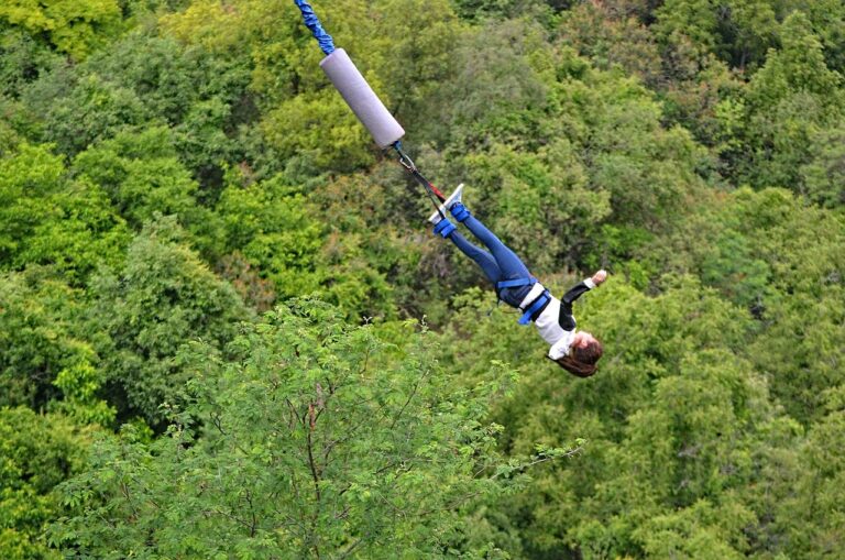 Does Bungee Jumping Hurt Your Ankles?